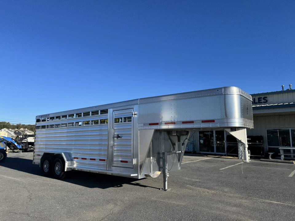 2027 Featherlite 8127-7