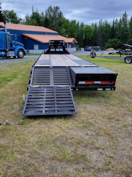Used 32' MAXXD Low Pro Equipment Trailer