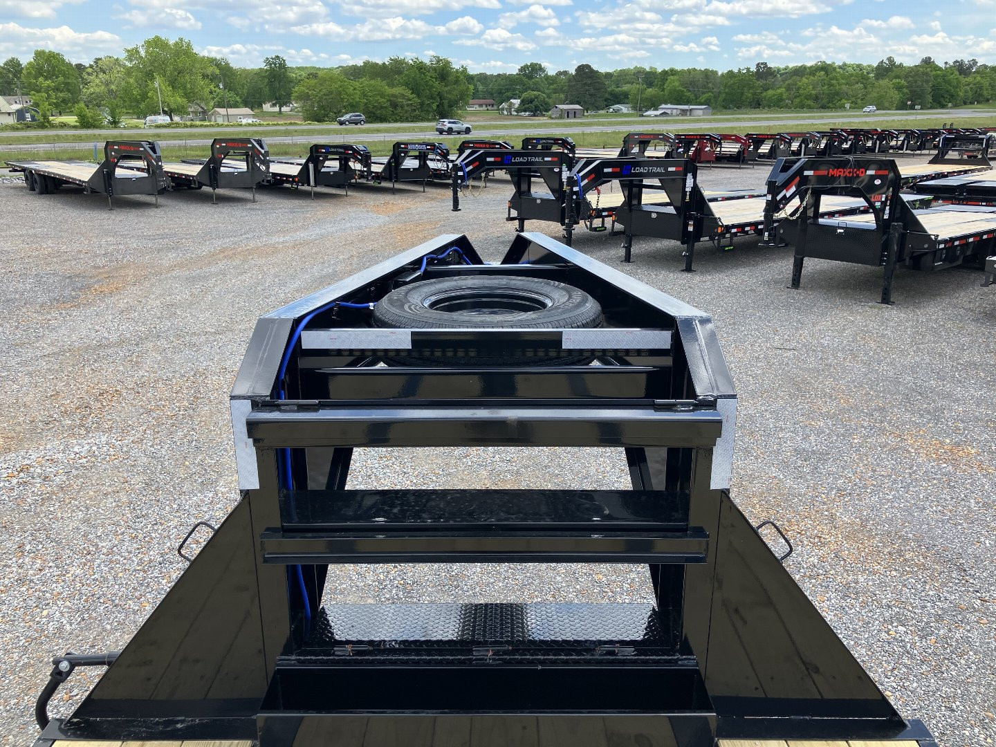 New 2025 Load Trail Gooseneck Flatbed Trailer | 102" x 30' 25.9KGVWR