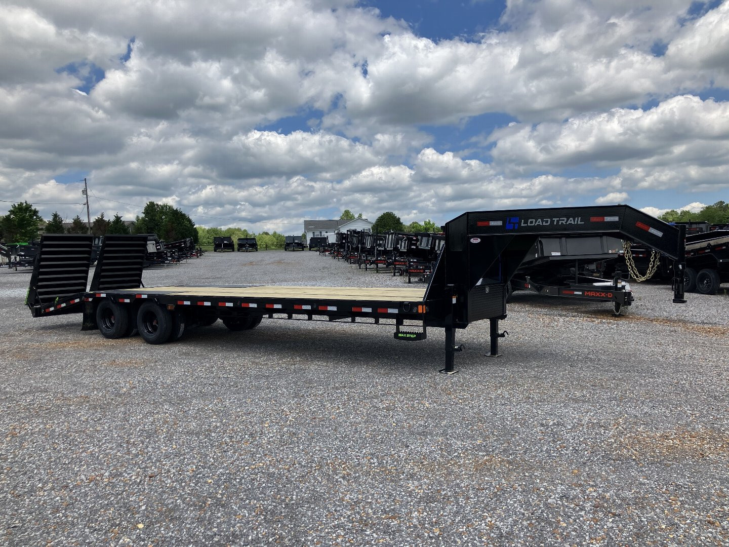 New 2025 Load Trail Gooseneck Flatbed Trailer | 102" x 30' 25.9KGVWR