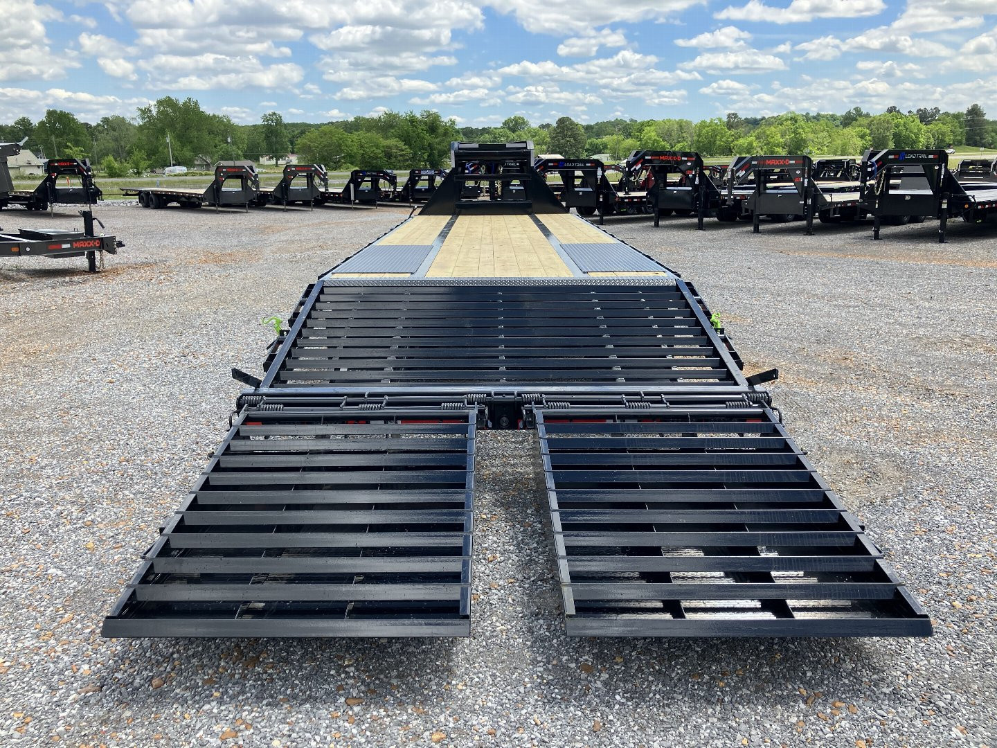 New 2025 Load Trail Gooseneck Flatbed Trailer | 102" x 30' 25.9KGVWR
