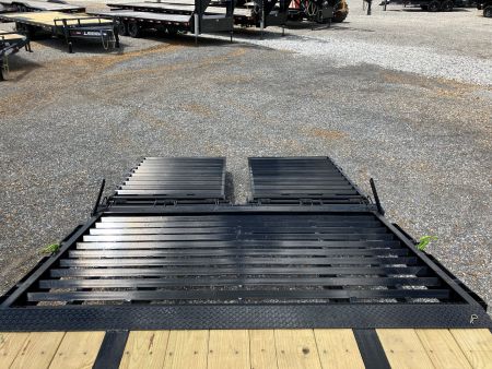 New 2025 Load Trail Gooseneck Flatbed Trailer | 102" x 30' 25.9KGVWR