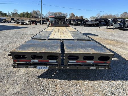 Used 2024 MAXXD Gooseneck Flatbed Trailer | 102" x 28' 30K GVWR