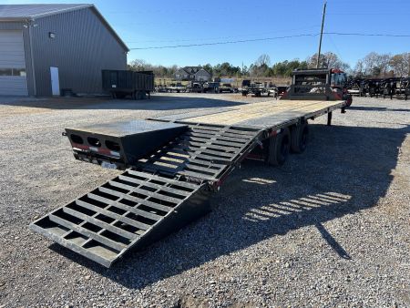 Used 2024 MAXXD Gooseneck Flatbed Trailer | 102" x 28' 30K GVWR