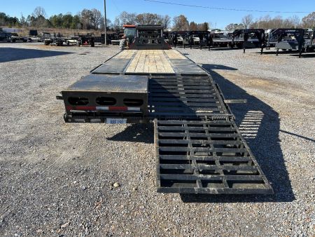 Used 2024 MAXXD Gooseneck Flatbed Trailer | 102" x 28' 30K GVWR
