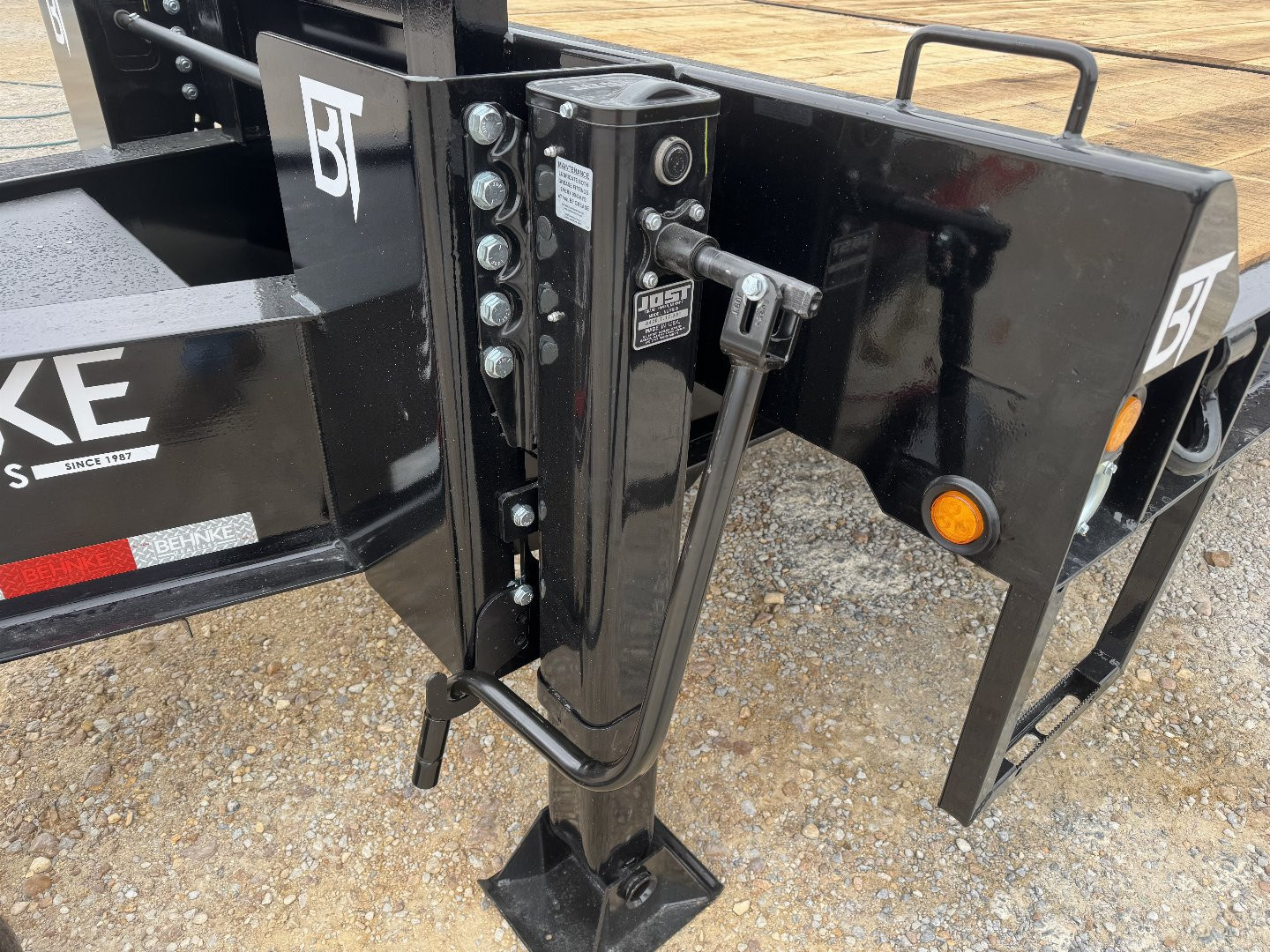 New 2025 Behnke 102"x30' 20 TON Pintle Hitch Tag Trailer *AIR TILT*