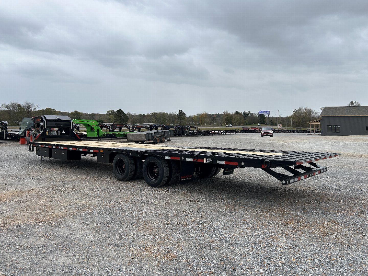 New 2025 MAXXD Gooseneck Trailer | 36' x 102' 30K GVWR