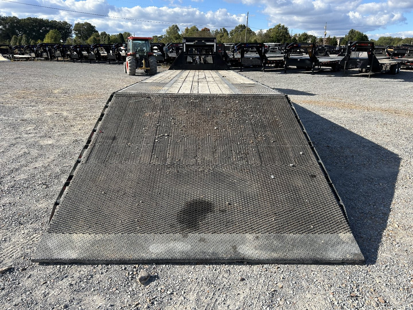 Used 2018 Load Trail 102"X34' 22K Hyd Dove Gooseneck Trailer