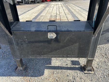 Used 2018 Load Trail 102"X34' 22K Hyd Dove Gooseneck Trailer