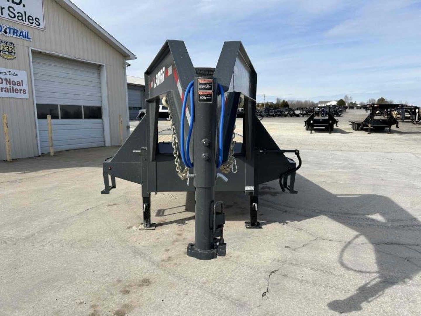 New 2024 Lamar 102" x 32' 22k Gooseneck Trailer