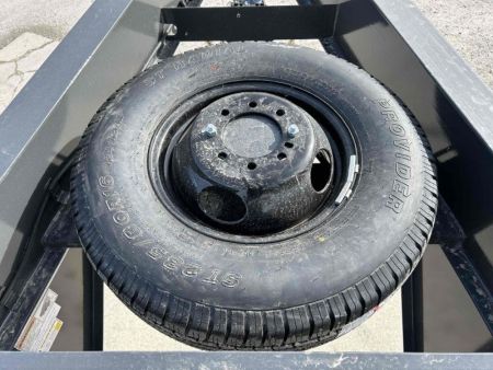 New 2024 Lamar 102" x 32' 22k Gooseneck Trailer