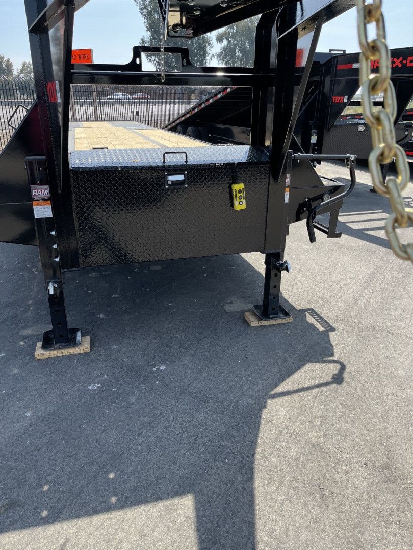 New 2025 MAXXD YDX10240 Flatbed Trailer