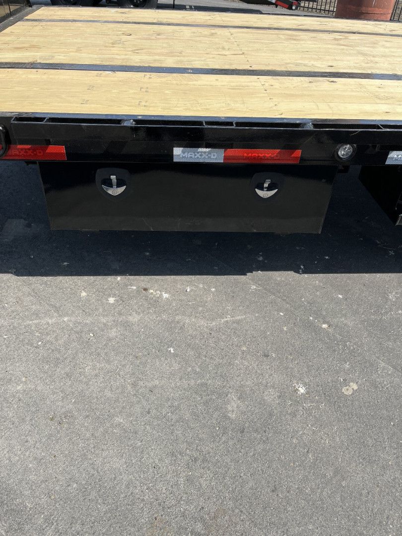 New 2025 MAXXD YDX10240 Flatbed Trailer