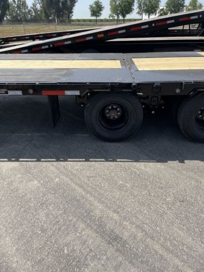 New 2025 MAXXD YDX10240 Flatbed Trailer