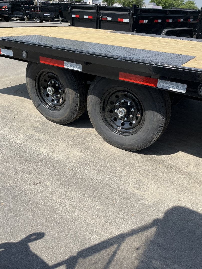 New 2025 MAXX-D DOX10220 Deckover Trailer