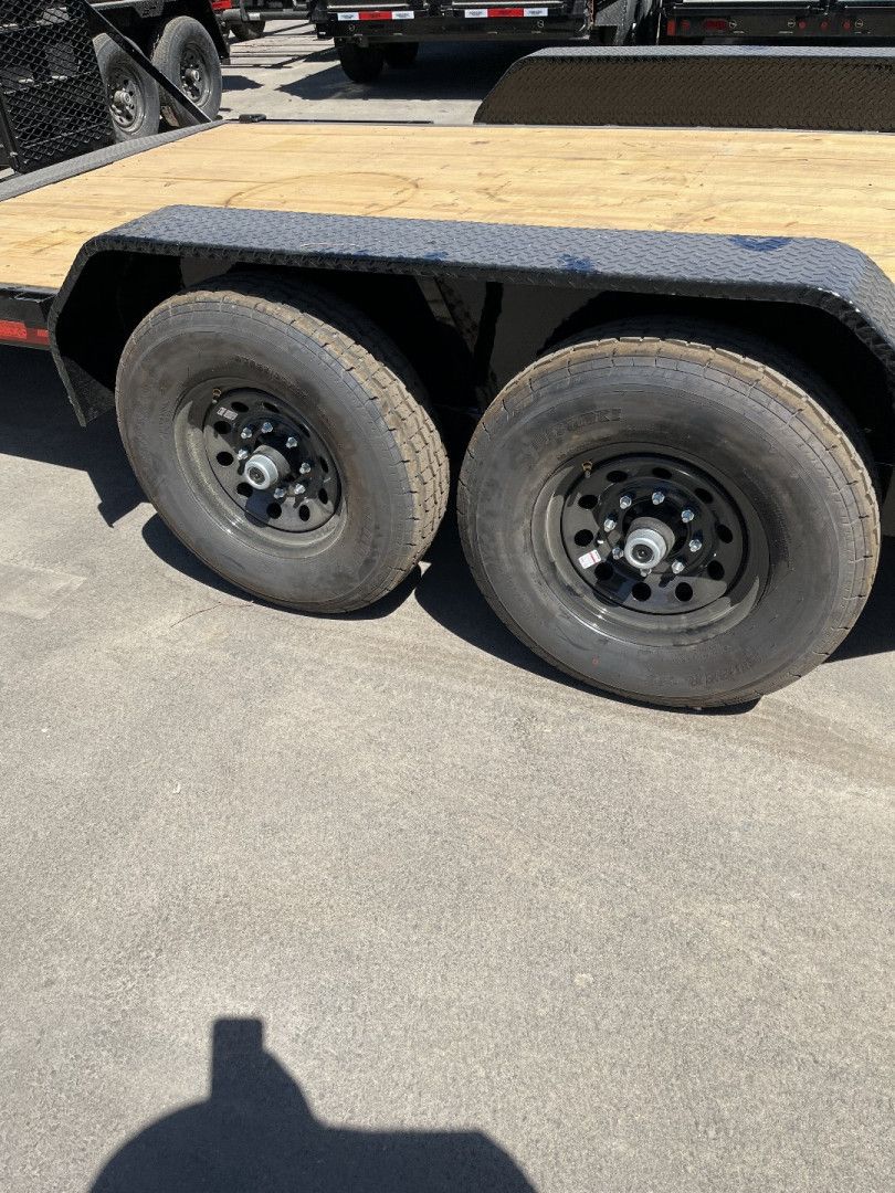 New 2025 MAXXD C6X8322 Car Hauler