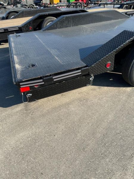 New 2021 East Texas Trailers CH0218032 Car Hauler