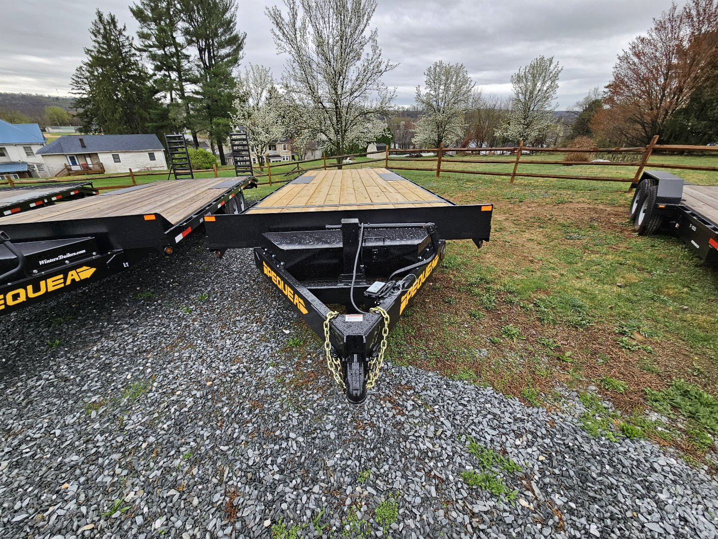 New 2025 PEQUEA DECKOVER 24 Flatbed Trailer