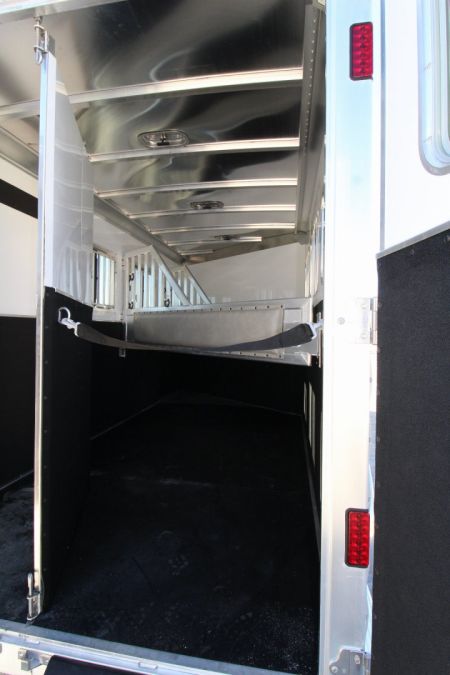 New 2025 Featherlite Trailers 9600-7350 Horse Trailer