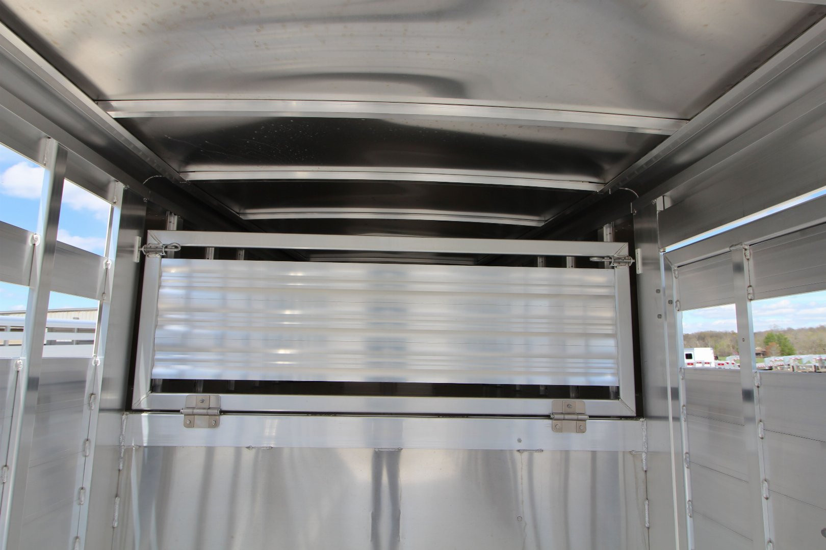 New 2024 Featherlite Trailers 8117 6'7 X 20' Stock / Stock Combo Trailer
