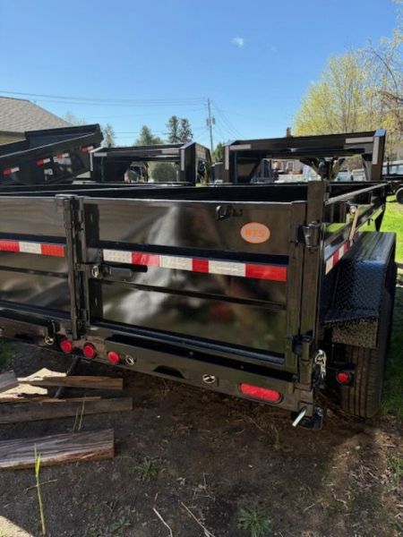 New 2025 PJ TRAILERS 83" x 12' Gooseneck Dump Trailer - 15K GVW