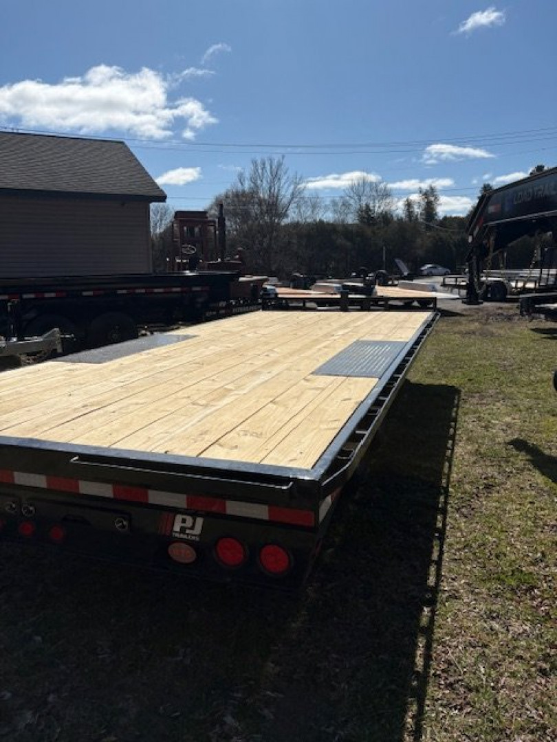 New PJ Trailers 102" x 20' F8 --14K GVW