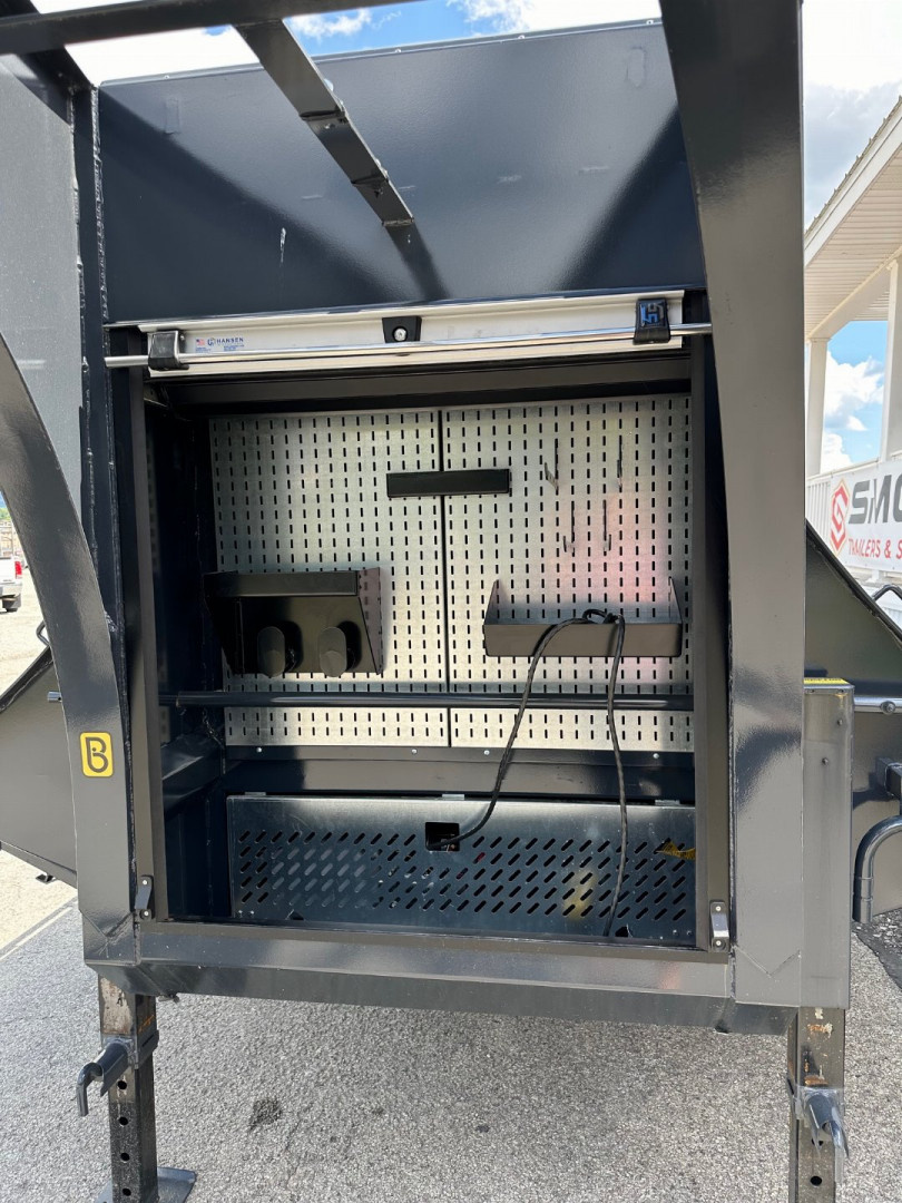 New 2025 Belmont 32' Gooseneck Deckover w/ 12' Hydraulic Dove Tail (PRICE DROP!!)