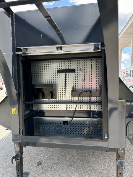 New 2025 Belmont 32' Gooseneck Deckover w/ 12' Hydraulic Dove Tail (PRICE DROP!!)