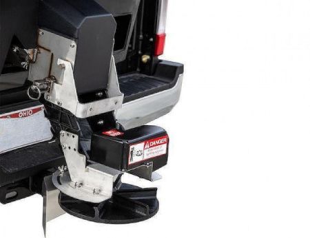 New SALTDOGG (SHPE2000) 2.0 cu yd ELECTRIC POLY HOPPER SPREADER