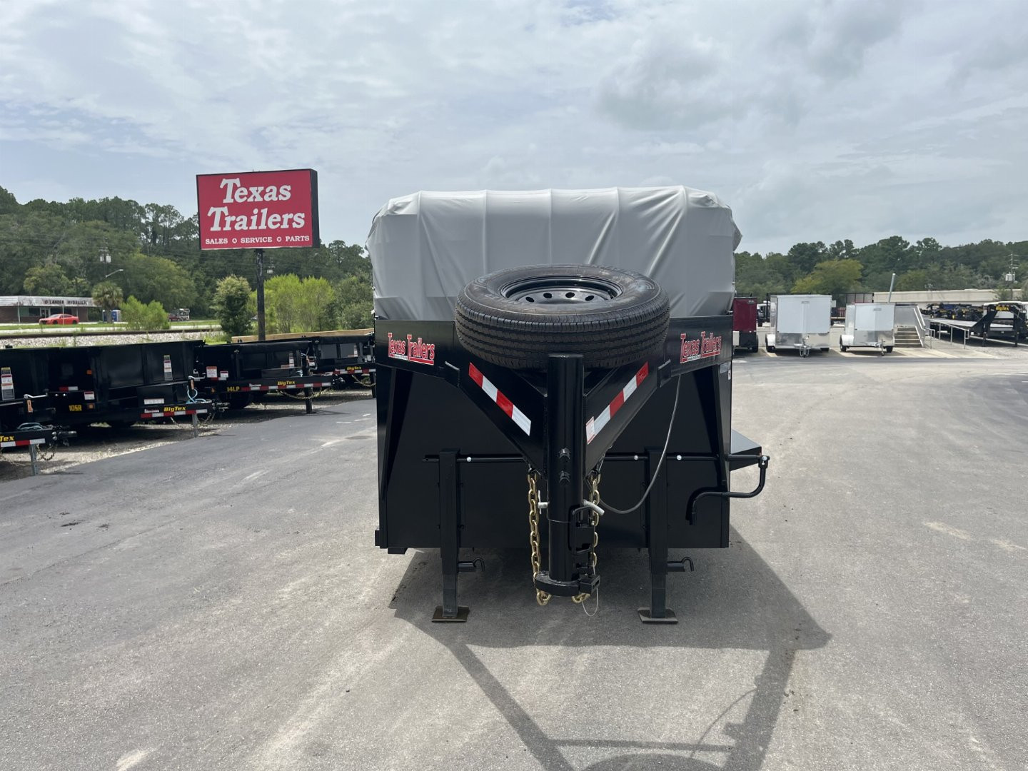 7×32 Horse Livestock Trailer photo 2