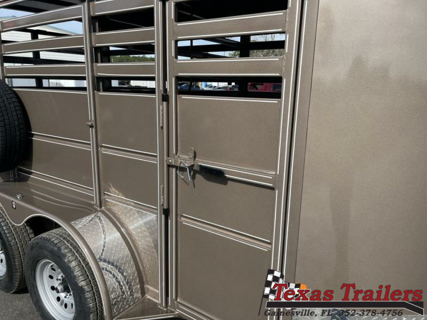 6×16 Horse Livestock Trailer photo 9