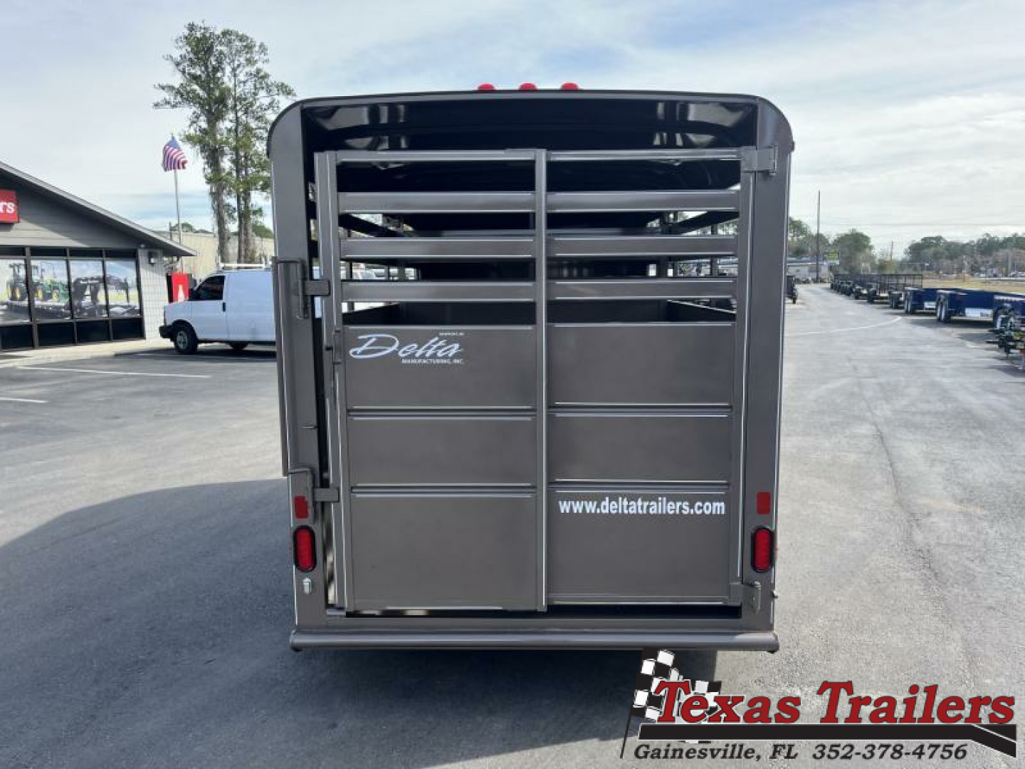 6×16 Horse Livestock Trailer photo 4
