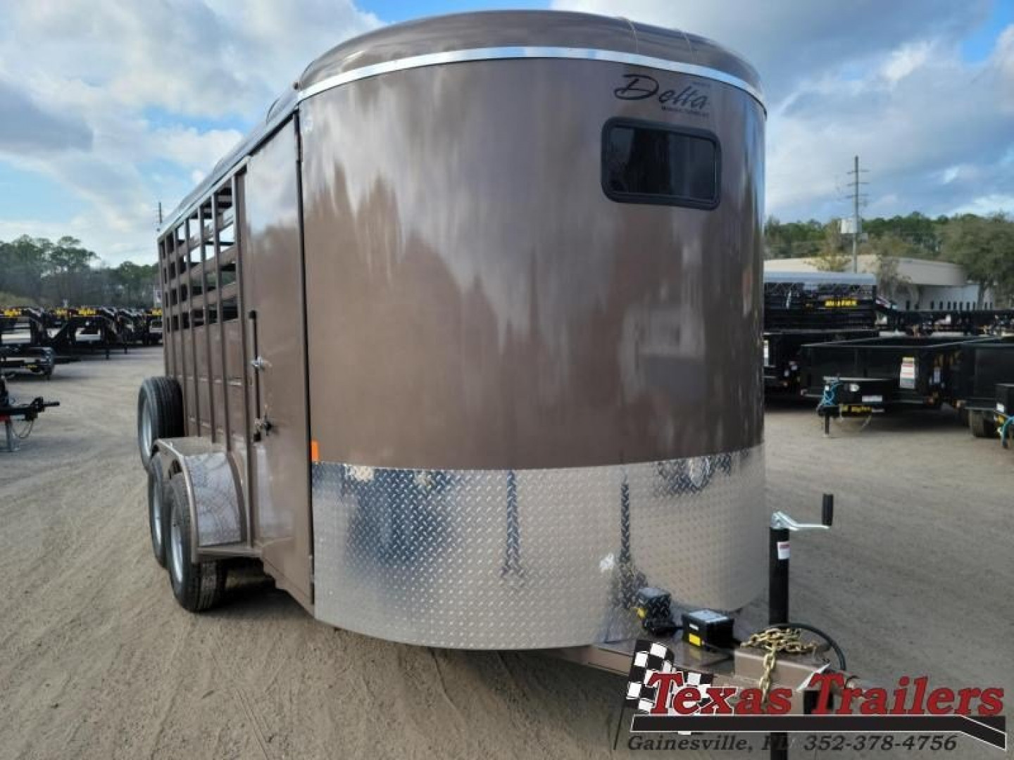 New 500-16COMBO DELTA 6'8" X 16' X 7' TALL 3 HORSE COMBO / LIVESTOCK TRAILER