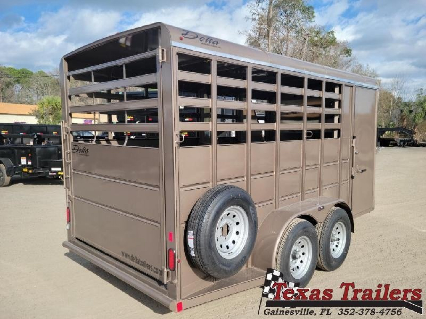 New 500-16COMBO DELTA 6'8" X 16' X 7' TALL 3 HORSE COMBO / LIVESTOCK TRAILER