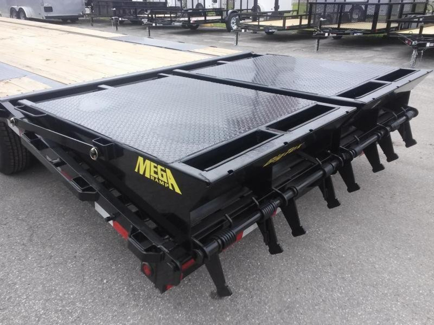 New 16GN-40D5A-MRBK BIG TEX 8.5' X 40' GOOSENECK FLAT BED W/ MEGA RAMPS & FREE SPARE TIRE *NON-CDL*
