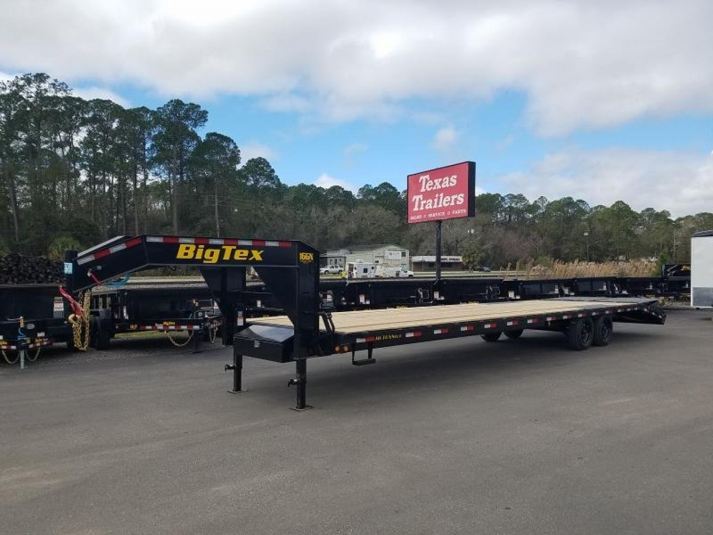 New 16GN-40D5A-MRBK BIG TEX 8.5' X 40' GOOSENECK FLAT BED W/ MEGA RAMPS & FREE SPARE TIRE *NON-CDL*
