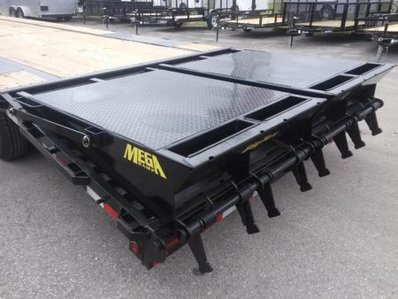 New 16GN-40D5A-MRBK BIG TEX 8.5' X 40' GOOSENECK FLAT BED W/ MEGA RAMPS & FREE SPARE TIRE *NON-CDL*