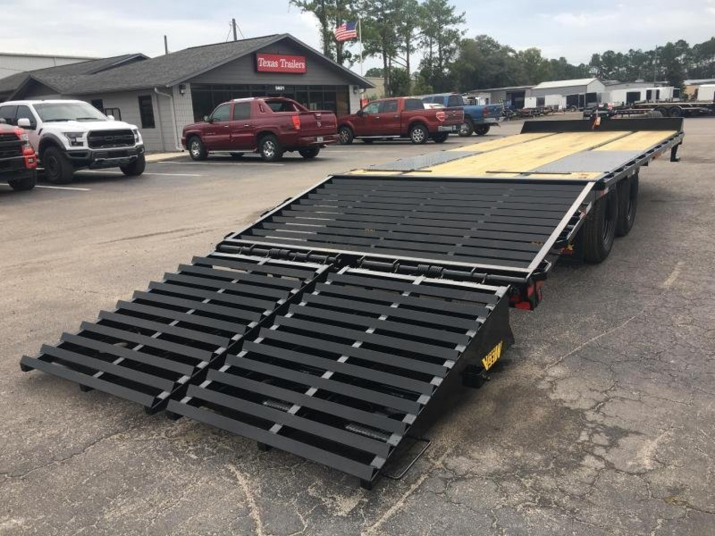 New 22PH-20BK+5MR Big Tex Trailers Flatbed Trailer