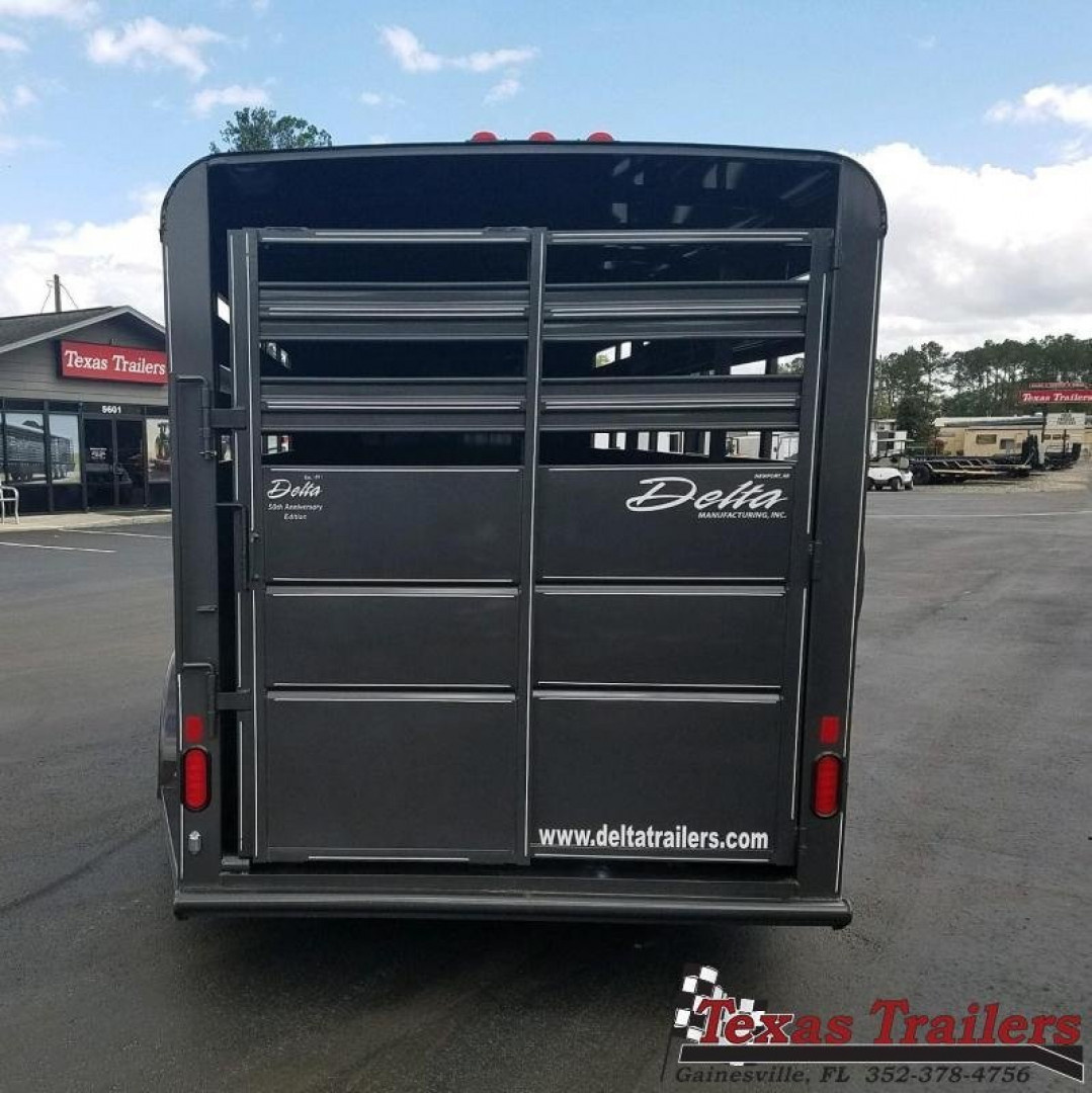 6×16 Horse Livestock Trailer photo 9