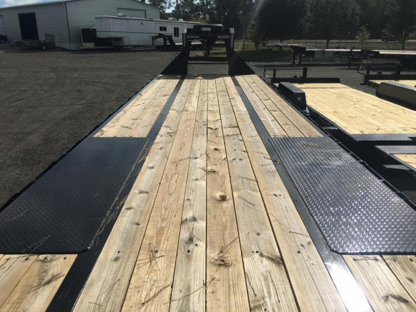 New 25GN-35D5A-MRBK BIG TEX 8.5' X 35' FLATBED TRAILER W/ UPGRADED TIRES