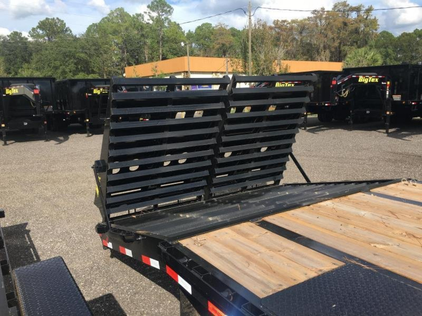 New 25GN-35D5A-MRBK BIG TEX 8.5' X 35' FLATBED TRAILER W/ UPGRADED TIRES