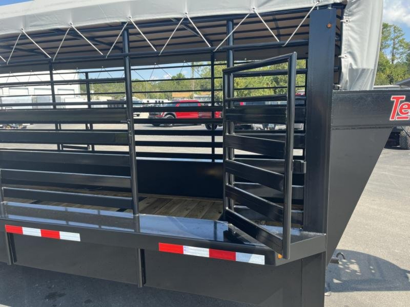 New ST2012G TEXAS TRAILERS 20' GOOSENECK STOCK TRAILER