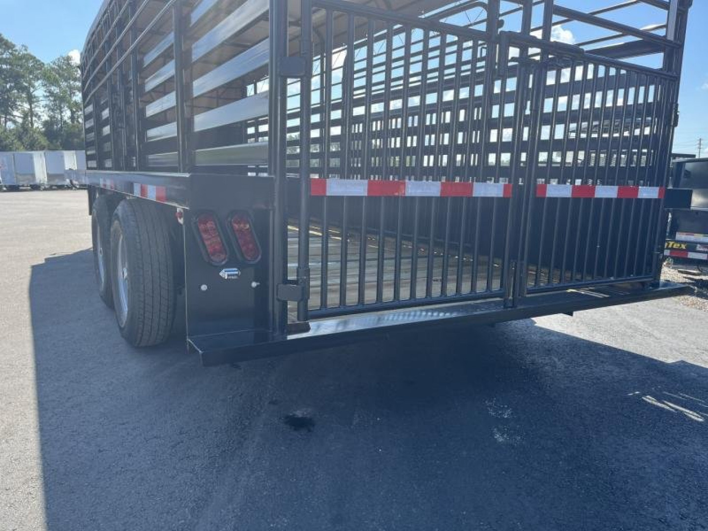 New ST2012G TEXAS TRAILERS 20' GOOSENECK STOCK TRAILER