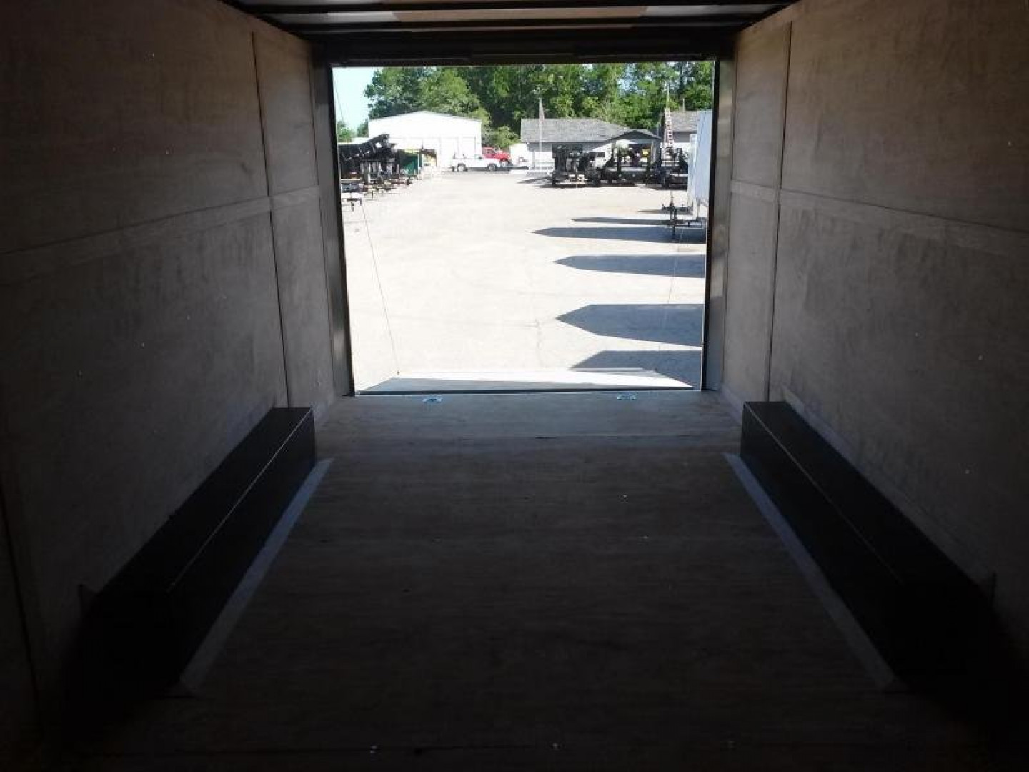 New GANS8520TA3 CARGO MATE 8.5' X 20' ENCLOSED CARGO TRAILER W/ REAR RAMP DOOR & SIDE DOOR