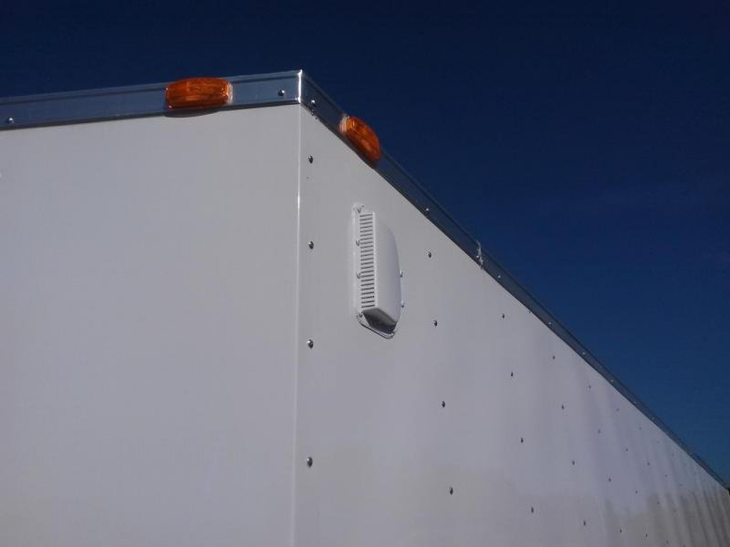 New GANS8520TA3 CARGO MATE 8.5' X 20' ENCLOSED CARGO TRAILER W/ REAR RAMP DOOR & SIDE DOOR