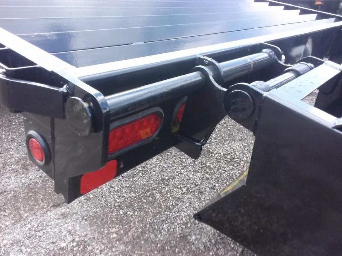 New 14GN-25D5A BIG TEX 8.5' X 25' GOOSENECK FLAT BED W/ 5' FOLD UP RAMPS & FREE SPARE *NON-CDL*