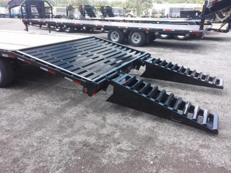 New 14GN-25D5A BIG TEX 8.5' X 25' GOOSENECK FLAT BED W/ 5' FOLD UP RAMPS & FREE SPARE *NON-CDL*