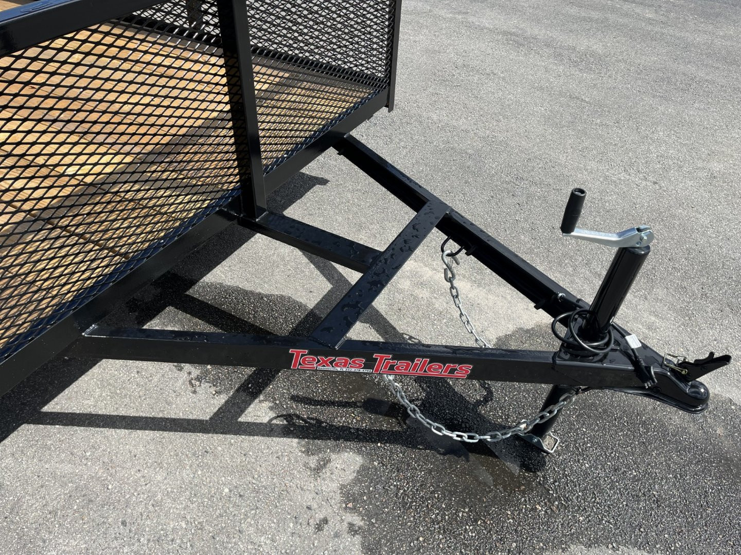 New LM61235 TEXAS TRAILERS 6'4" X 12' LAWN MAINTENANCE TRAILER