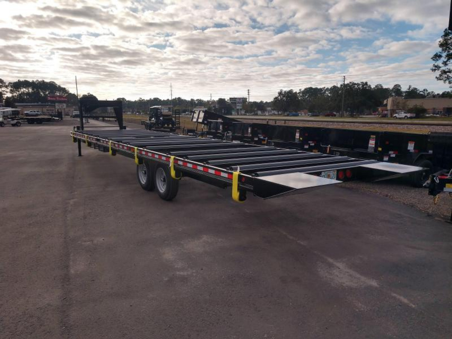 9×35 Equipment Flatbed Trailer photo 6