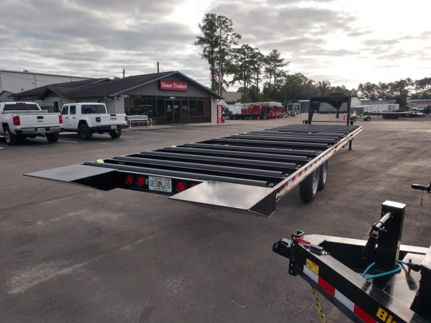 9×35 Equipment Flatbed Trailer photo 5